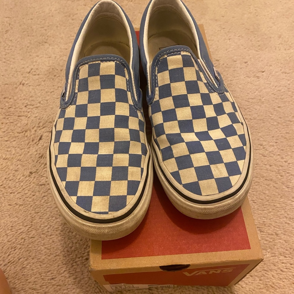 Checkered slip on vans lightly used - Picture 3 of 4